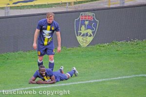 Sport - Calcio - Viterbese - L'esultanza di Tounkara e Baschirotto