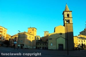 Viterbo - Piazza dei Caduti