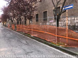 Viterbo - Transenne in pieno centro