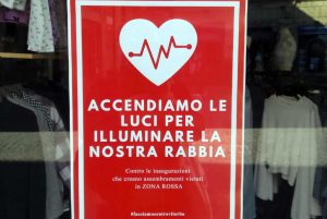 Viterbo - Il manifesto a piazza delle Erbe