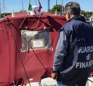 Guardia di Finanza - Operazione Foreign flag