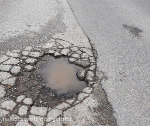 Viterbo - Buca in strada Capretta