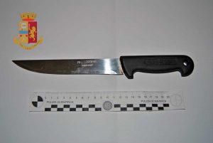 Civitavecchia - Polizia - Il coltello sequestrato