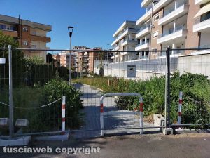 Viterbo - Strada pedonale tra via Monti Cimini e via Monte Bianco