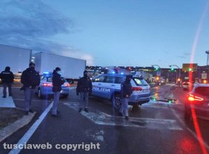 Orte - Code al casello dell'autostrada del sole - Manifestazione dei ristoratori