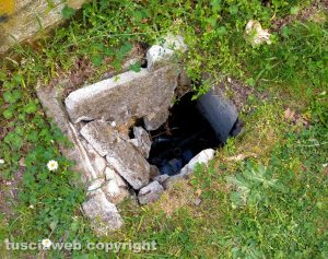 Viterbo - Buca al parco dell'aeronautica