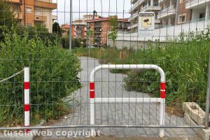 La via pedonale che collega via Monti Cimini a via Monte Bianco