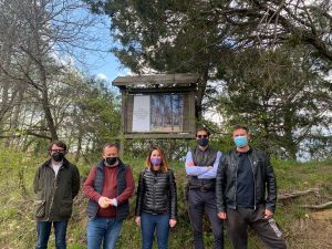 Viterbo - Il banner al boschetto sulla Cimina posizionato da FdI