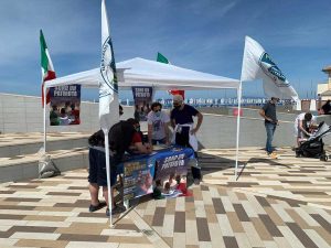 Montalto di Castro - Il gazebo di Fratelli d'Italia