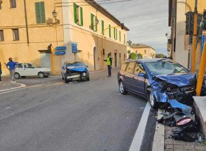 San Lorenzo Nuovo - L'incidente all'altezza dei semafori