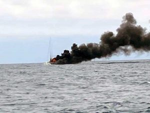 Civitavecchia - Guardia costiera - A fuoco catamarano