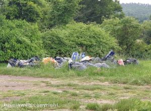 Vetralla - Rifiuti in località Pian delle Crete