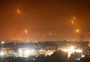 Guerra tra Israele e Hamas - I razzi lanciati nella notte
