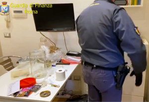 Roma - Guardia di finanza - Arrestato 60enne