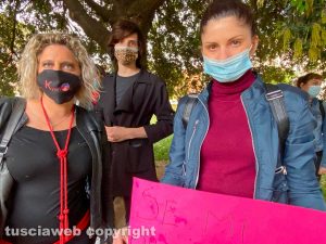 Viterbo - Il sit in delle associazioni in piazza della Rocca