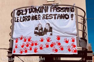 Lenzuolo contro la mafia in ricordo di Falcone e Borsellino