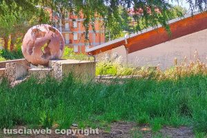 Viterbo - Incuria alla fontana del Murialdo