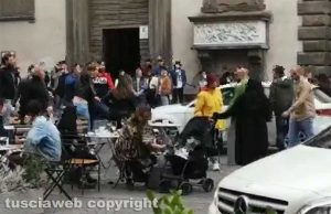 Viterbo - Alterco a piazza del Comune