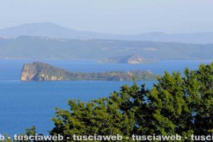 Da Gradoli isola Bisentina, Martana, Montefiascone e i Cimini