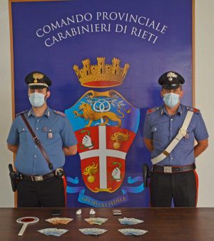 Rieti - La droga sequestrata dai carabinieri
