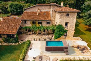 Aquilani pronto pools