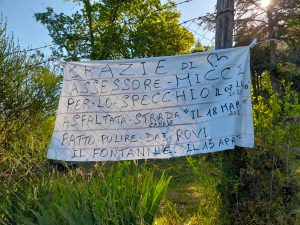 Lo striscione per Elpidio Micci