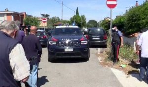 Sparatoria ad Ardea, morti due fratellini e un uomo