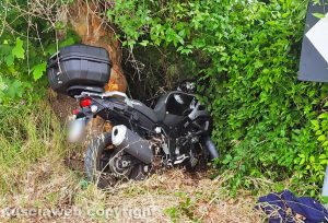 Viterbo - Moto contro albero in strada Querciaiolo