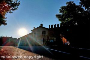 Alba nel borgo del Sasso