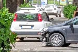 Viterbo - Incidente in via Lorenzo da Viterbo