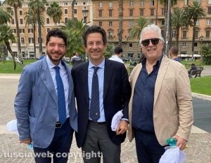 Roberto Alabiso e Andrea Racioppa con il presidente della camera penale di Roma, Vincenzo Comi