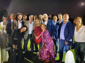 Enrico Maria Contardo insieme a Giorgia Meloni ed esponenti FdI