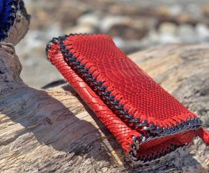 Borse Pitos dagli Ambulanti di Forte dei Marmi