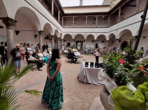 Valentano - "Alchimia fra arte e natura", la mostra di pittuValentano - "Alchimia fra arte e natura", la mostra di pittura alla Rocca Farnesera alla Rocca Farnese