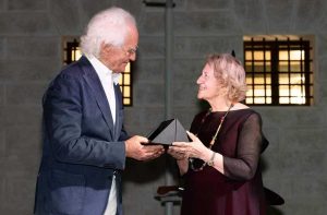 Consegnato il sigillo di Carlo Scarpa alla storica dell’arte Maria Andaloro