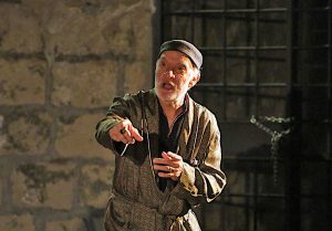 Lo spettacolo “Una bizzarra proposta di matrimonio”