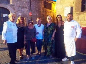 Tarquinia - La giuria di Divin mangiando