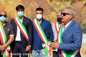 Viterbo - La protesta dei sindaci alla discarica