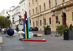 Civitavecchia - Atti vandalici davanti al teatro Traiano