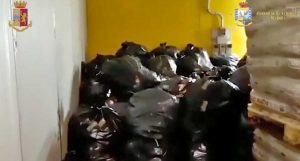 I sacchi in cui era nascosta la marijuana