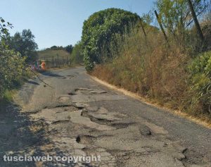 Buche in strada vicinale degli archi a Tarquinia