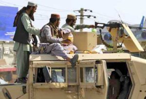 Afghanistan - Talebani per le vie di Kabul