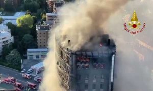 Milano - L'incendio del palazzo di 16 piani