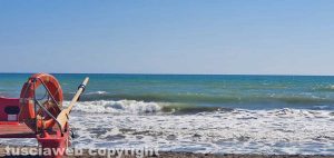 Mare mosso al lido di Montalto