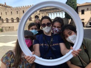 Il gruppo di ragazze autrici della mappa