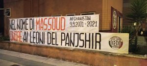 Lo striscione di CasaPound