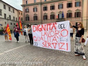 Viterbo - I sindacati in piazza