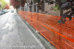 Viterbo - Transenne in via Monte Asolone