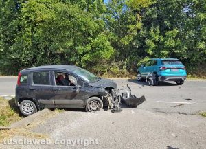 Viterbo - Tamponamento su strada Teverina