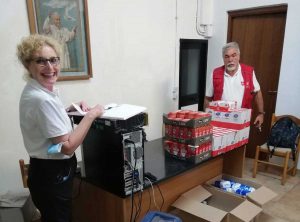 Civitavecchia - Distribuzione cibo a famiglie in difficoltà dall'Ordine di Malta